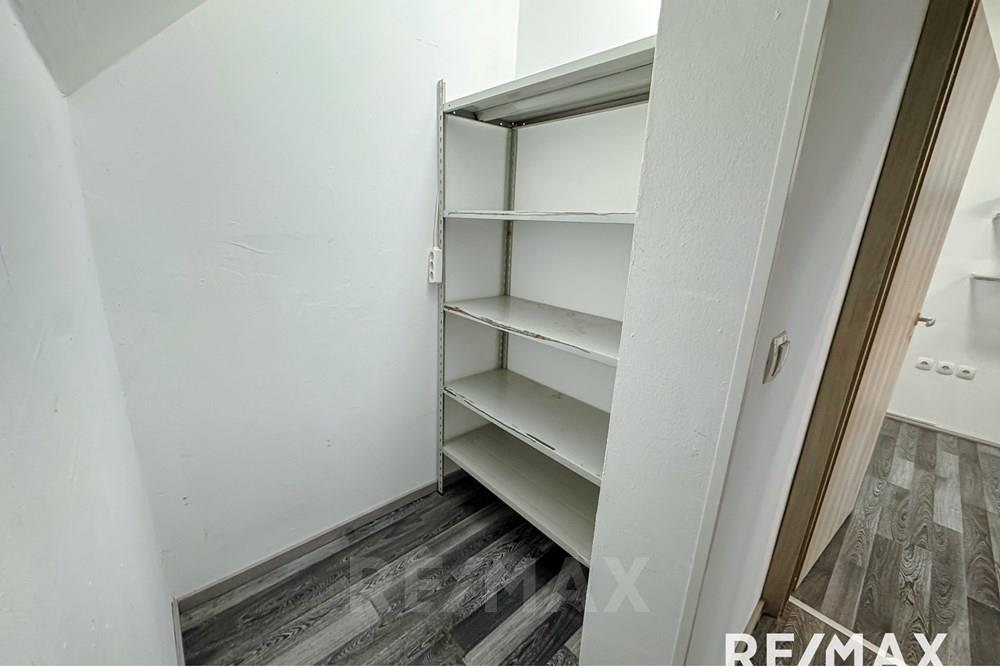 Commercieel - Laden/Einzelhandel - Maribor, Podravje - SI - IMG_6088.jpg - 490321069-159