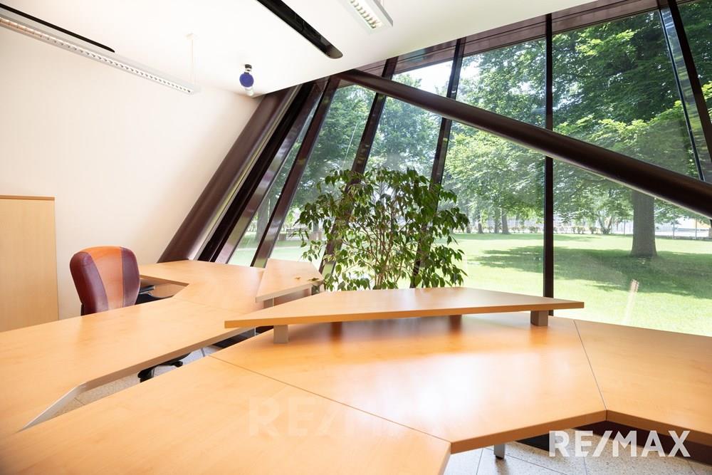 Commercieel - Büro - Maribor, Podravje - SI - REMAX Zagrebška cesta 102-24.jpg - 490321069-163