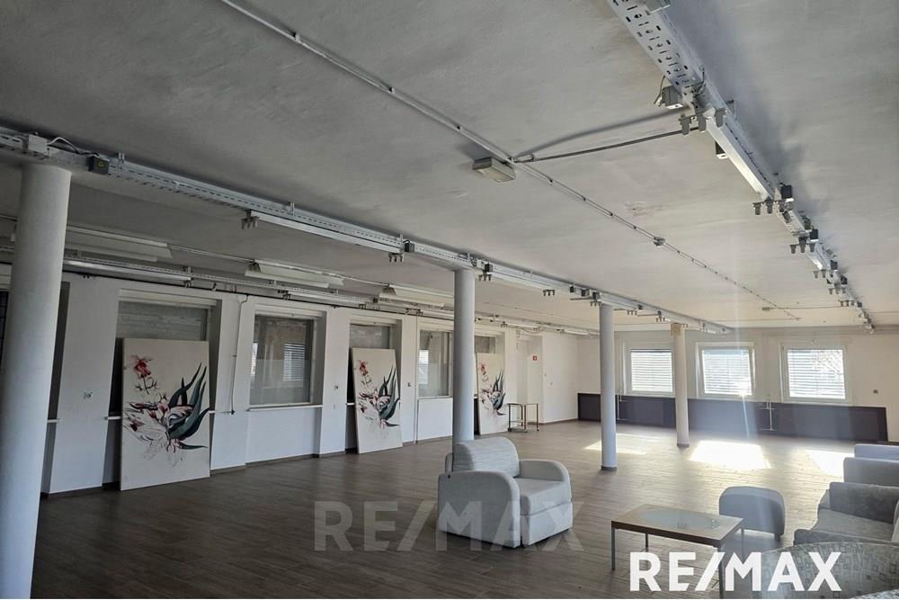 Commercieel - Sonstiges - Maribor, Podravje - SI - PHOTO-2025-12-09-11-52-30.jpg - 490321062-277