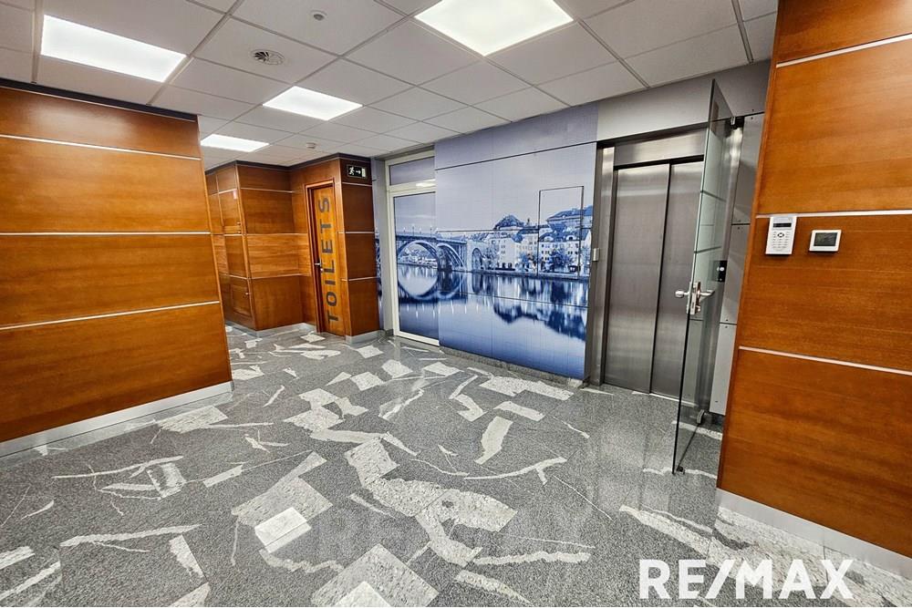 Commercieel - Büro - Maribor, Podravje - SI - 20250413_153155.jpg - 490321044-411
