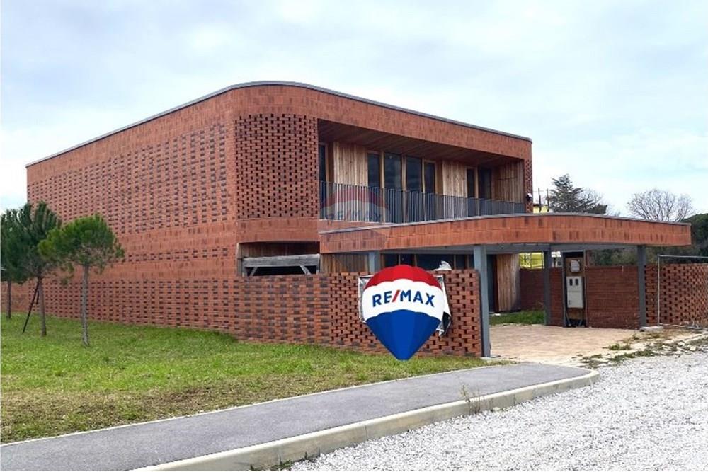 Residencial - Cabaña - Nova Gorica, Primorska Severna - SI - 01 IMG_4348.jpg - 490371007-32