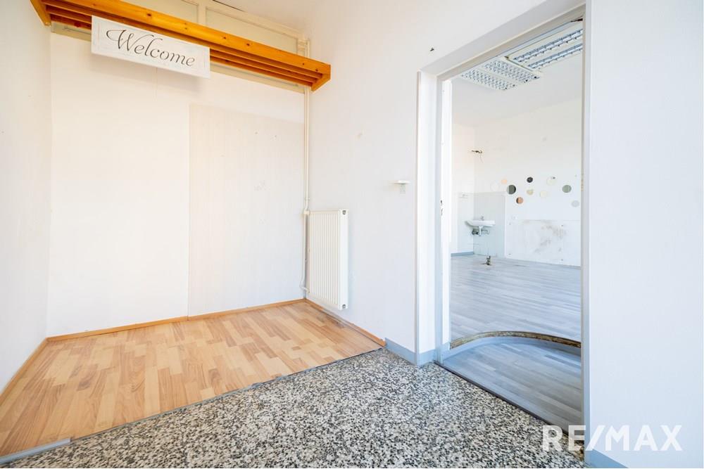 Commercieel - Laden/Einzelhandel - SV. JURIJ OB ŠČAVNICI, Pomurje - SI - REMAX Ulica Branka Krefta 1-23.jpg - 490321064-91