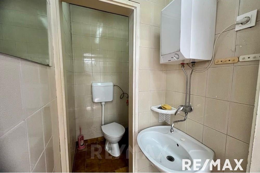 Commercieel - Laden/Einzelhandel - Ptuj, Podravje - SI - 12.jpg - 490321068-122