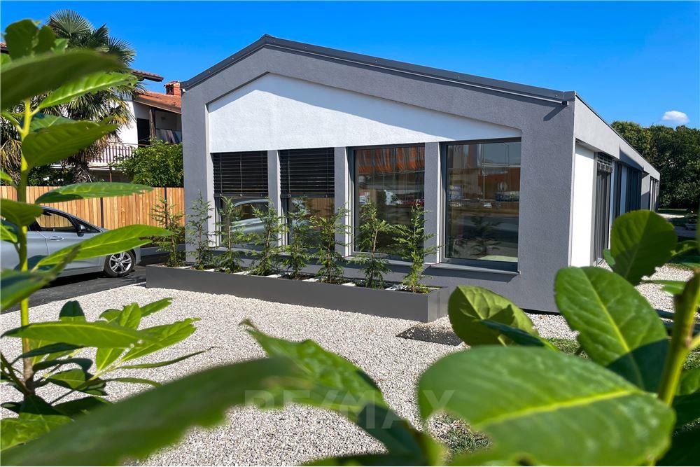 Residencial - Cabaña - Nova Gorica, Primorska Severna - SI - 4 - 490371004-124