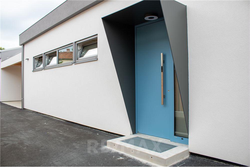 Residencial - Cabaña - Nova Gorica, Primorska Severna - SI - 7 - 490371004-124