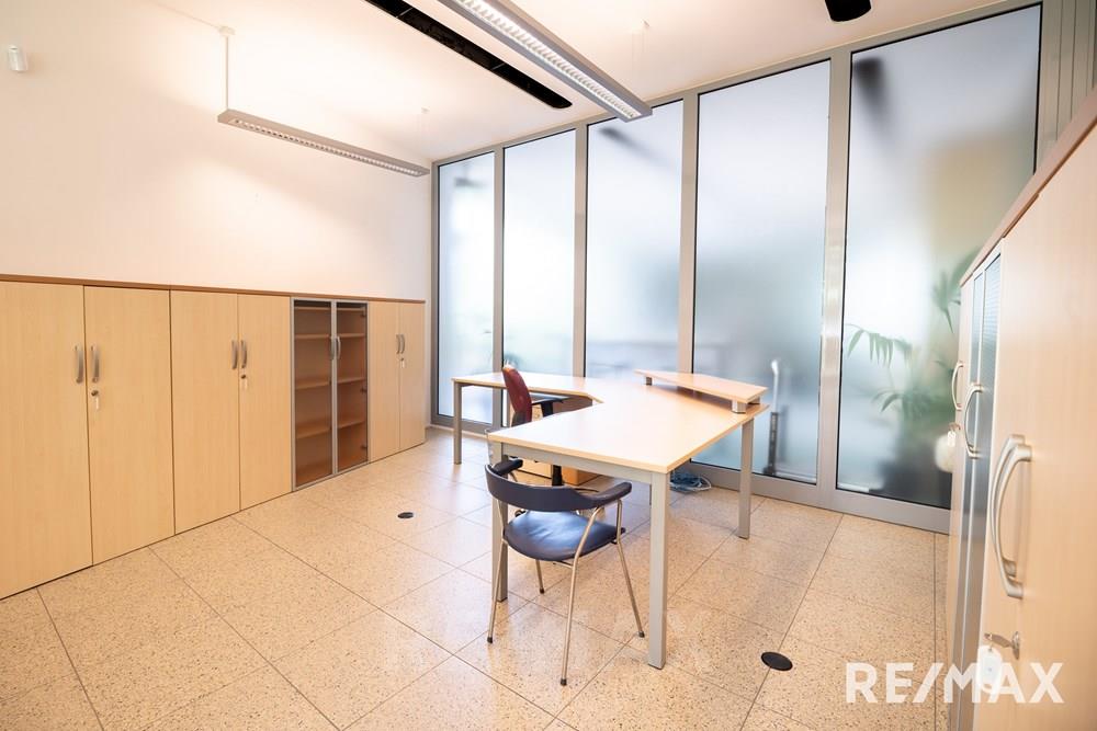 Commercieel - Büro - Maribor, Podravje - SI - REMAX Zagrebška cesta 102-22.jpg - 490321069-163