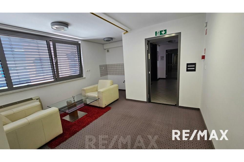 Commercieel - Büro - Slovenska Bistrica, Podravje - SI - 20250703_123749.jpg - 490321054-253
