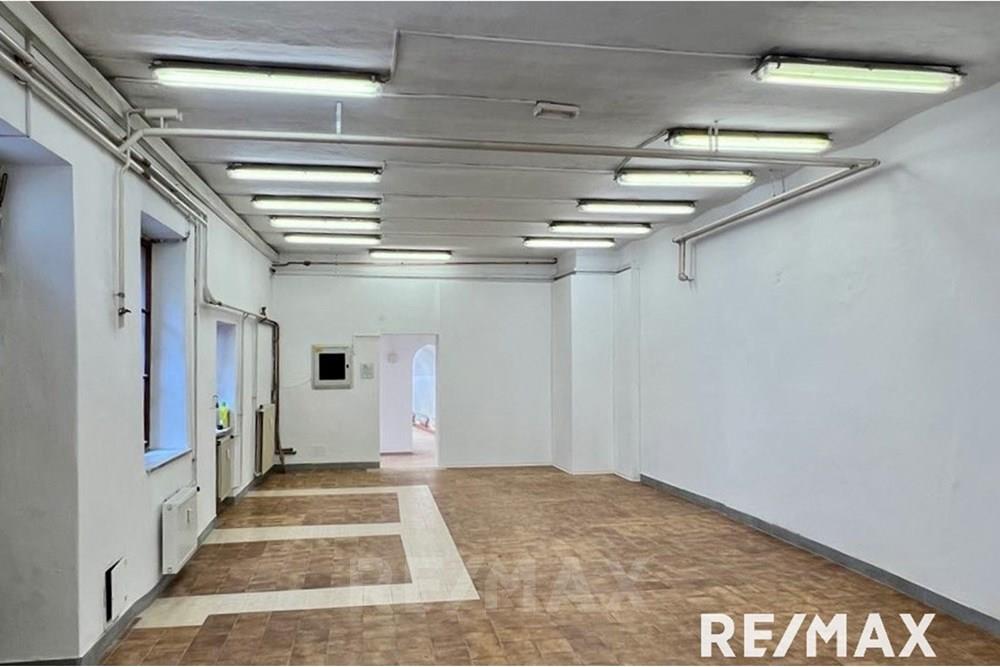 Commercieel - Laden/Einzelhandel - Ptuj, Podravje - SI - 11.jpg - 490321068-122