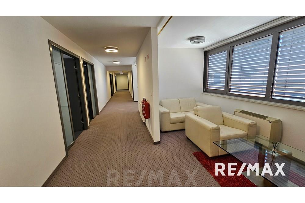 Commercieel - Büro - Slovenska Bistrica, Podravje - SI - 20250703_123042.jpg - 490321054-253