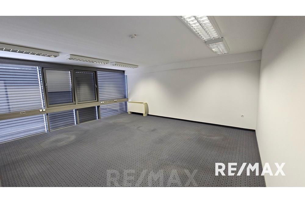 Commercieel - Büro - Slovenska Bistrica, Podravje - SI - 20250703_123129.jpg - 490321054-253