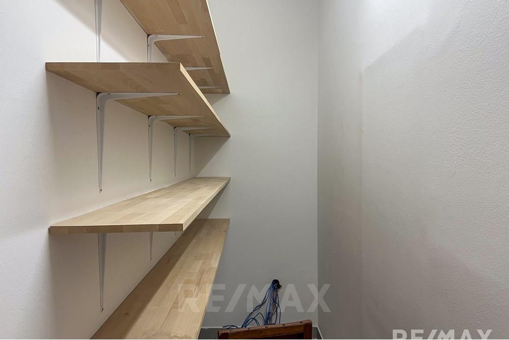 Commercieel - Laden/Einzelhandel - Maribor, Podravje - SI - IMG_2205.jpg - 490321067-32