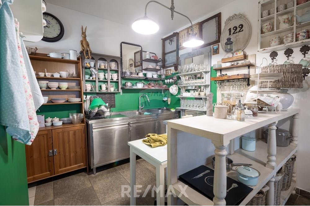 Commercieel - Gastronomie - Maribor, Podravje - SI - Betnavska cesta 122-20.jpg - 490321073-28