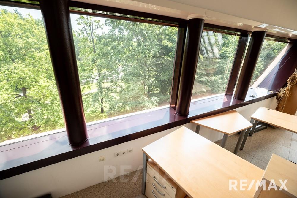 Commercieel - Büro - Maribor, Podravje - SI - REMAX Zagrebška cesta 102-42.jpg - 490321069-163