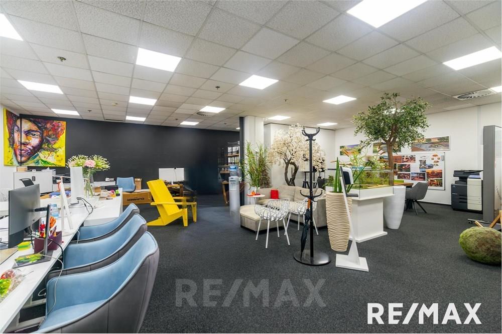 Commercieel - Büro - Maribor, Podravje - SI - JD1_4341-Edit1 (6).jpg - 490321075-34