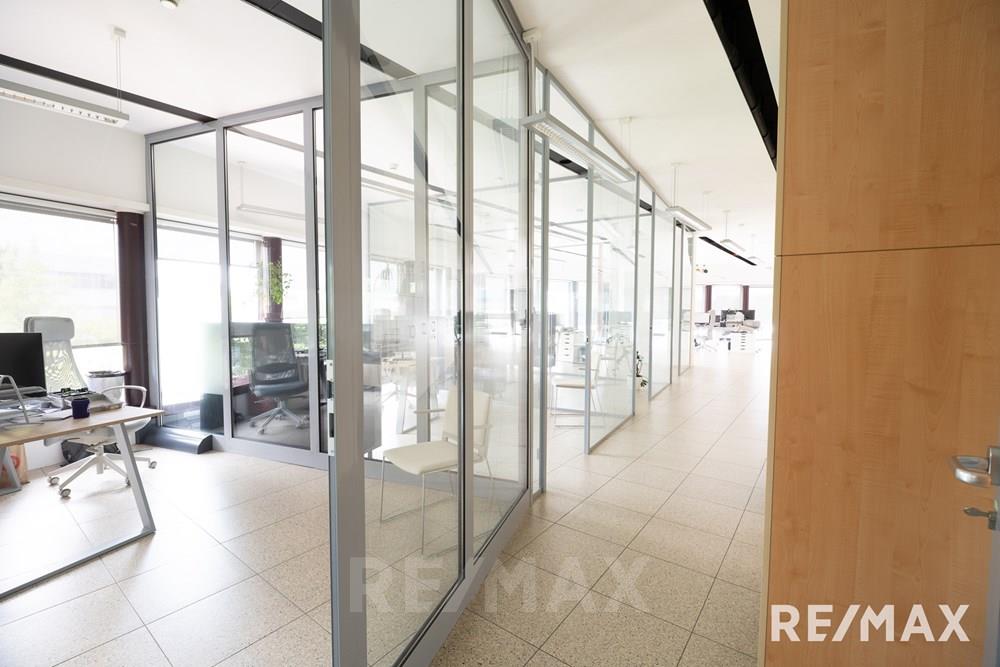 Commercieel - Büro - Maribor, Podravje - SI - REMAX Zagrebška cesta 102-28.jpg - 490321069-163