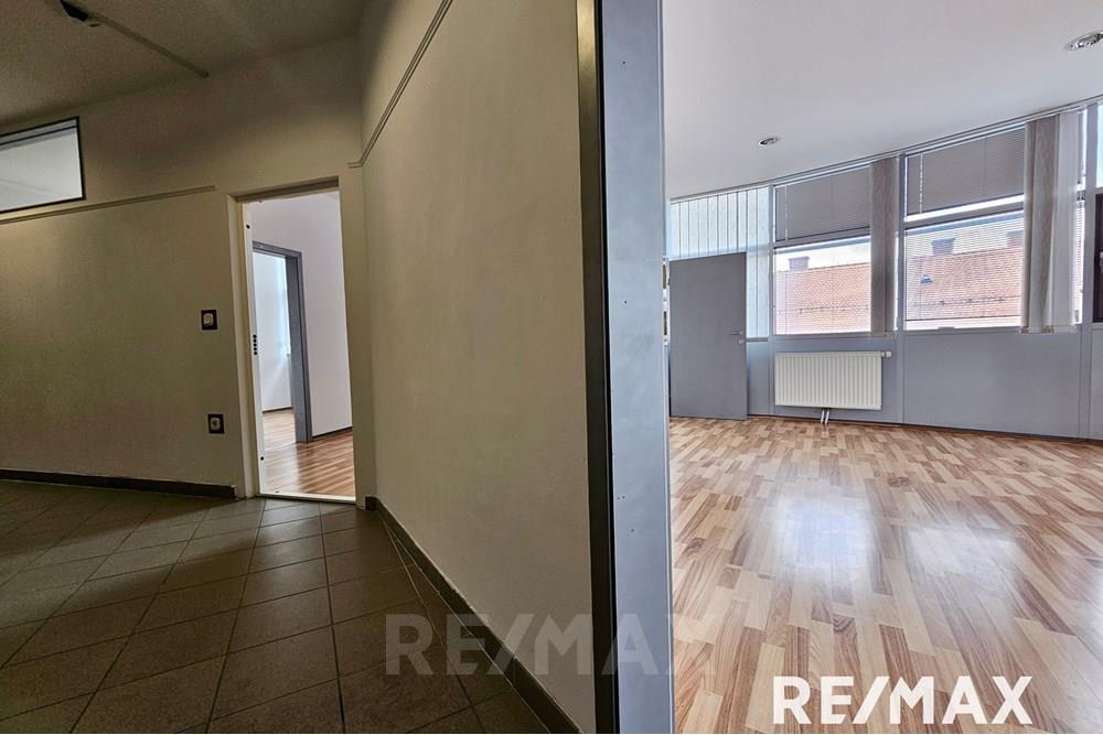 Commercieel - Büro - Maribor, Podravje - SI - 20250413_152941.jpg - 490321044-412