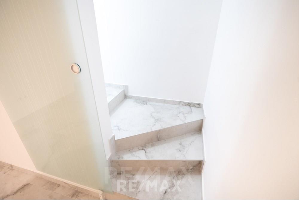 Commercieel - Laden/Einzelhandel - Maribor, Podravje - SI - REMAX Strossmayerjeva 13-21.jpg - 490321067-30