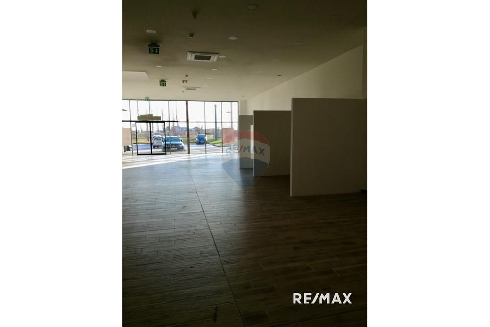 Commercial - Commercial/Retail - Maribor, Podravje region - SI - F5 Top 1 Übergabe an Gorenje 10122019.jpg - 490321062-222