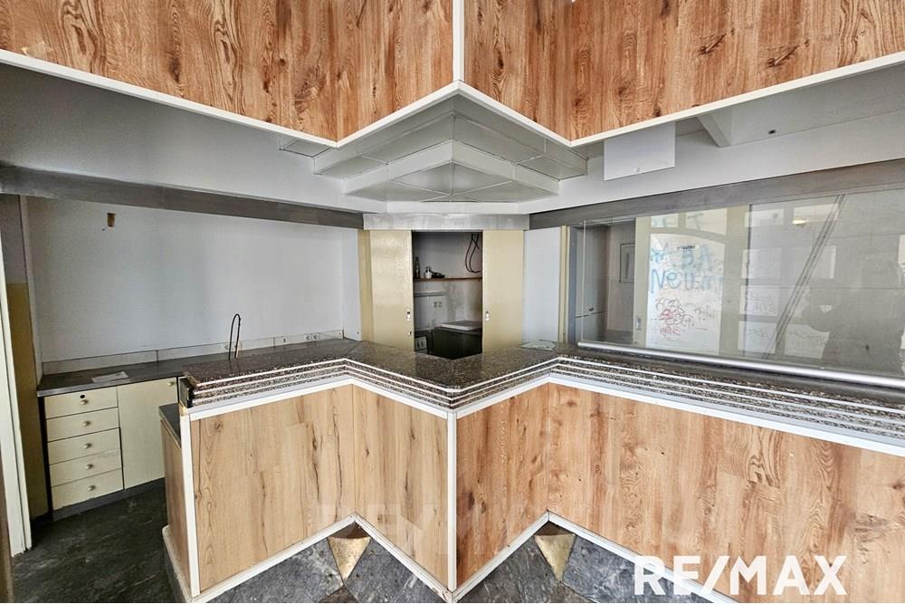 Commercieel - Pub - Maribor, Podravje - SI - 20251126_112451.jpg - 490321044-433