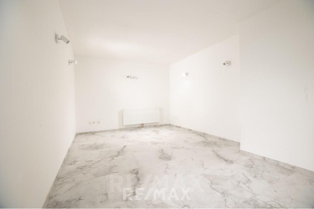 Commercieel - Laden/Einzelhandel - Maribor, Podravje - SI - REMAX Strossmayerjeva 13-19.jpg - 490321067-30