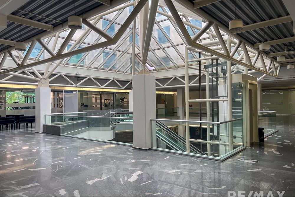 Commercieel - Laden/Einzelhandel - Maribor, Podravje - SI - IMG_2207.jpg - 490321067-32