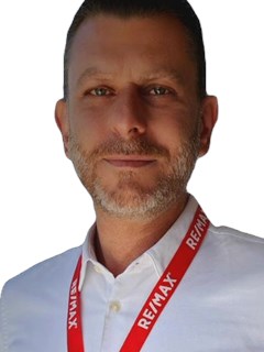 Yanir Tzadok יניר צדוק - רי/מקס יוניק - RE/MAX Unique
