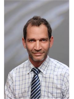 ×©××× ××¨××× ×©×××× Sagi Bronstein ×¨× ××§×¡ ×¤××××¡ Re Max Place Tel Aviv Jaffa Central Izraela re max egypt