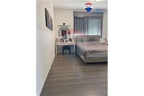 מכירה-דירה-חדרה, ישראל-831241491-8