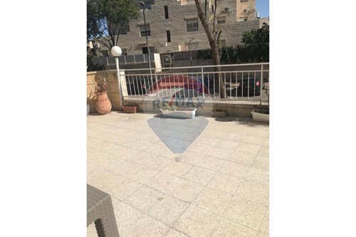 מכירה-דירה-10 מאיר יושע  - פסגת זאב מזרח  -  ירושלים, ישראל-51931010-19