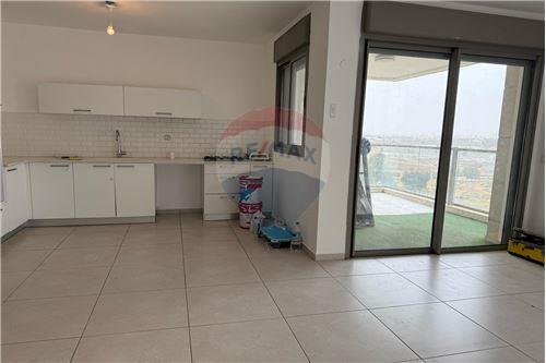 מכירה-דירה-תל אביב יפו  - עזרא והארגזים  -  תל אביב יפו, ישראל-51311011-95