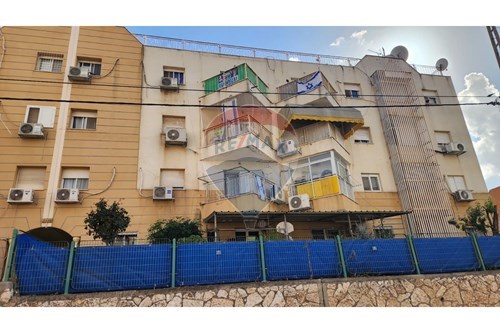מכירה-דירה-211 שדרות גת  - הקוממיות  -  קרית גת, ישראל-50251026-63