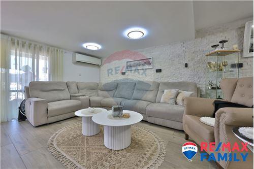 מכירה-דו משפחתי-29 האורנים  -  רכסים, ישראל-51041088-30