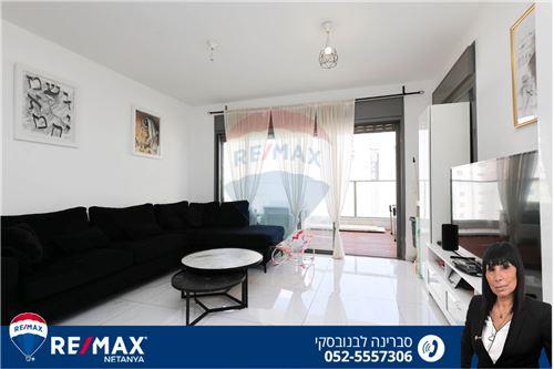 מכירה-דירה-נתניה, ישראל-830021119-113