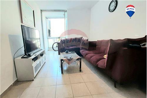 מכירה-דירה-דרומית  -  כרמיאל, ישראל-50011080-15