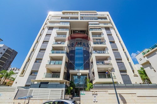 מכירה-דירה-7 פינסקר  - מרכז העיר  -  נהריה, ישראל-830851087-266