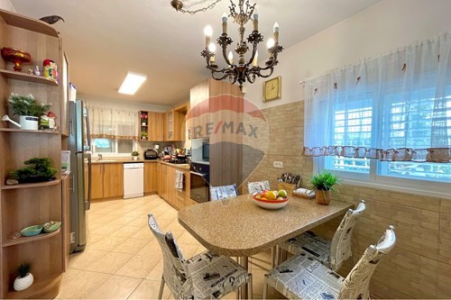 For Sale-Triplex-מורד היסמין 16, חיפה  -  Haifa, Israel-51651007-75