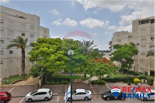 For Sale-Condo/Apartment-5 יקינטון  -  Kiryat Bialik, Israel-50821150-6