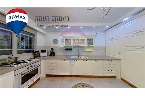 מכירה-דירת גן-מגדל העמק, ישראל-51831001-220