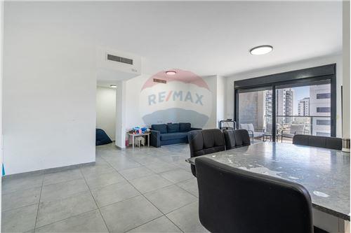 מכירה-דירה-אור עקיבא, ישראל-51181011-133