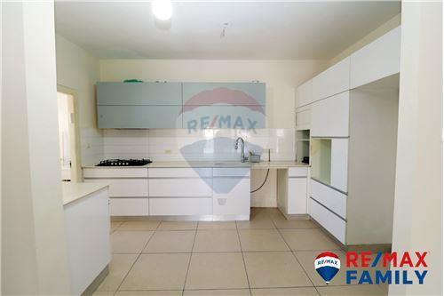 For Sale-Apartment with roof-1 רחל  - קרית ביאליק  - סביניה  -  Kiryat Bialik, Israel-50821049-199