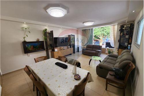 De Vanzare-Apartament cu Acoperiş-25 בועז  - שכונת התקווה  -  Tel Aviv - Jaffa, Israel-50641191-84