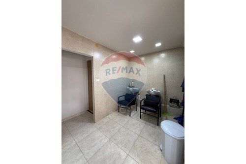 מכירה-Business-טבריה, ישראל-51771037-4