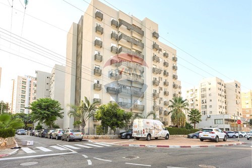 מכירה-דירה-אזורים  -  נתניה, ישראל-830021145-18