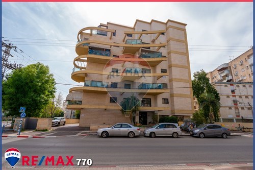 For Sale-Penthouse-56 יהושע חנקין  - City Center  -  Afula, Israel-830541165-19
