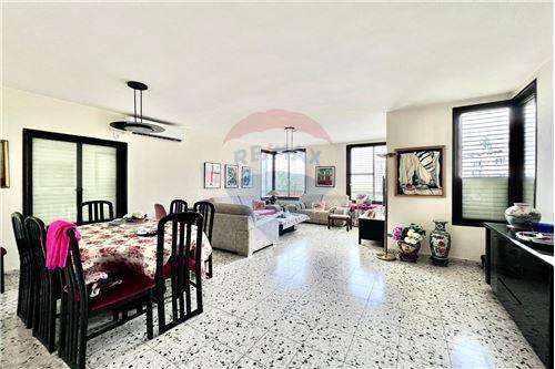 מכירה-דירה-מרכז העיר  -  נתניה, ישראל-830181025-192