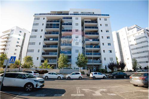 For Sale-Garden Apartment-3 אהוד מנור  - naot afek  -  Kiryat Bialik, Israel-50821149-15
