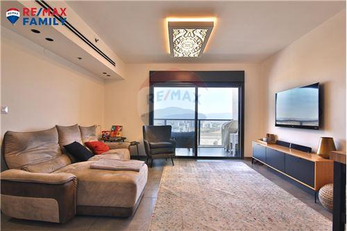 For Sale-Condo/Apartment-12 נעמי שמר  -  Kiryat Bialik, Israel-51041122-3