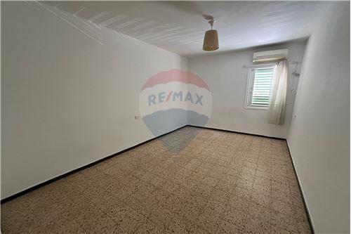 השכרה-דירה-9 סנפיר  - נווה חן  -  תל אביב יפו, ישראל-50641110-590