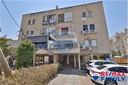For Sale-Condo/Apartment-40 העצמאות  - סביניה  -  Kiryat Bialik, Israel-50821002-6