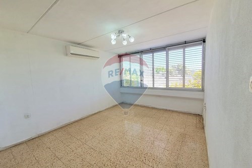 מכירה-דירה-מעלות, ישראל-50871021-577